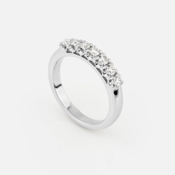 Anel em ouro branco e diamantes | 7 garras | Forever