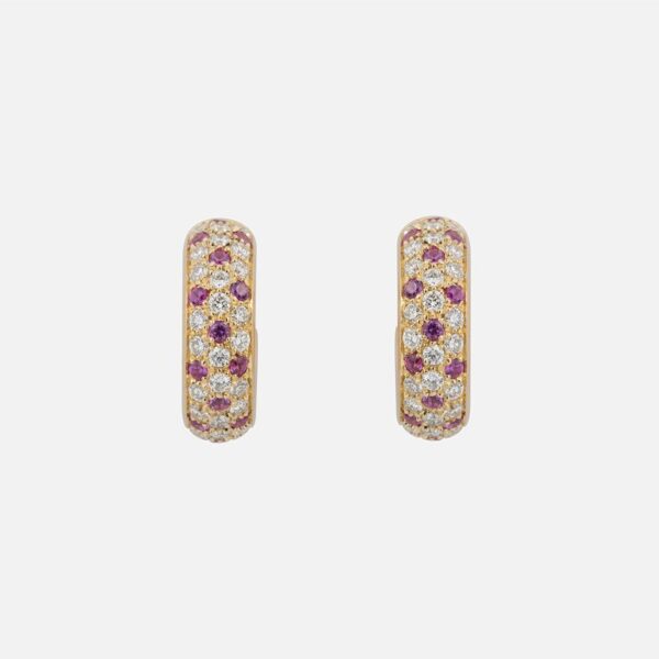 par de brincos em ouro amarelo com diamantes e safiras rosa coleção fancy da Leitão & Irmão