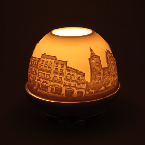 Porta velas em porcelana biscuit e prata motivo baixa Évora da Leitão & Irmão