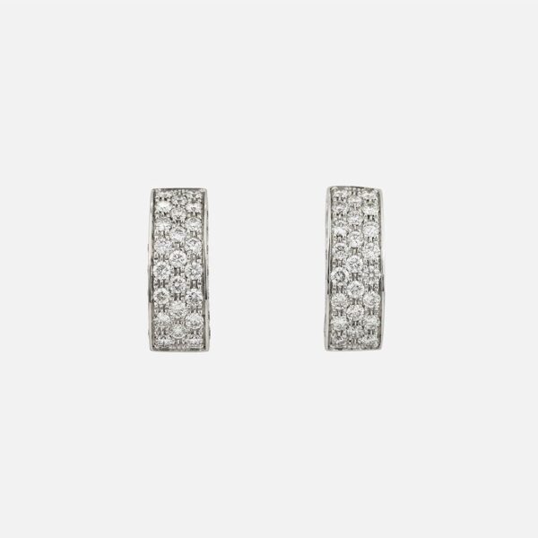 Par de brincos em ouro branco e diamantes pavé da Leitão & Irmão