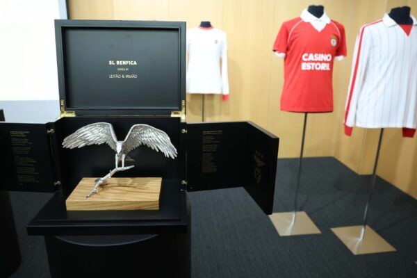 Águia Vitória em Prata - peça oficial dos 120 anos Sport Lisboa e Benfica x Leitão & Irmão