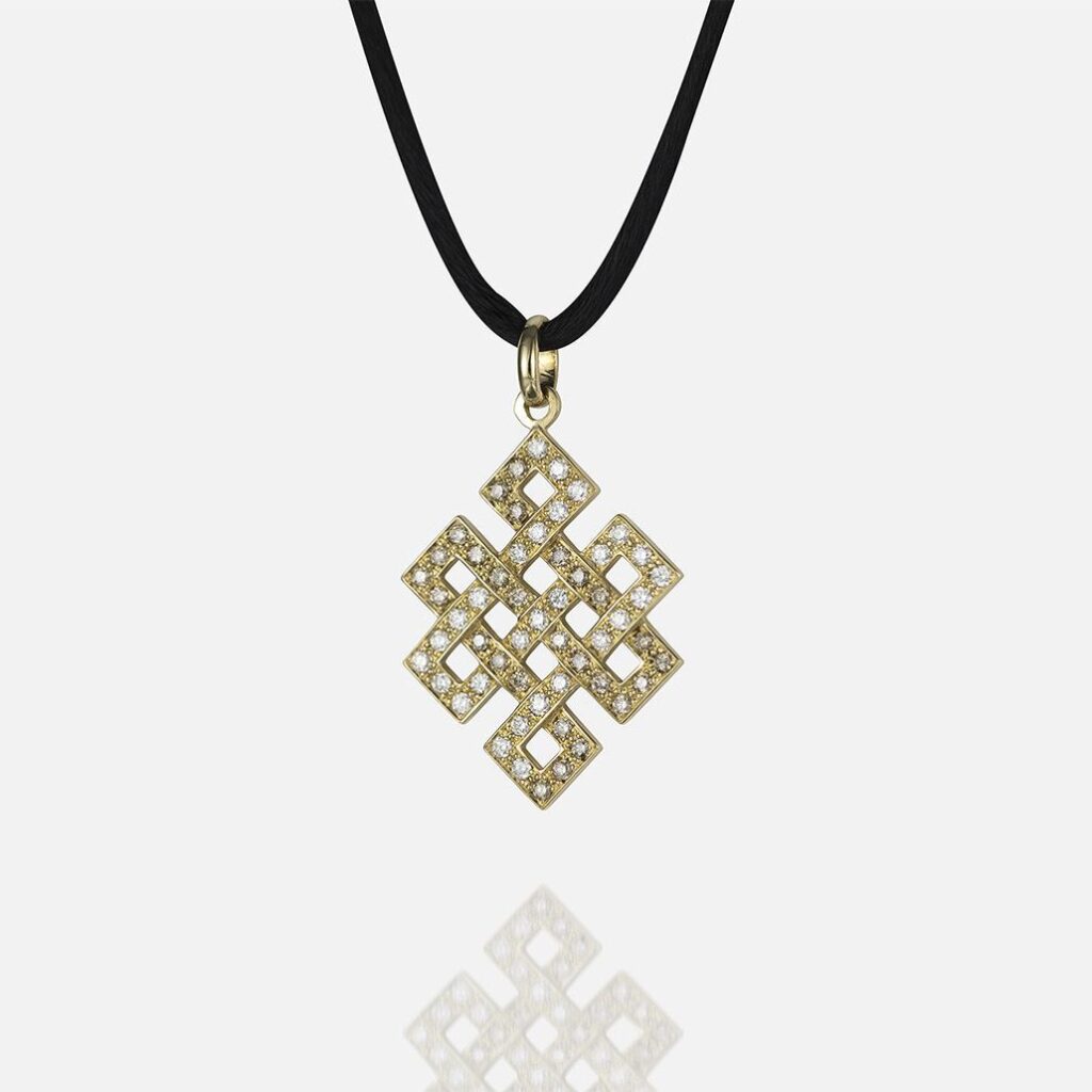 Pendente amor eterno em ouro e diamantes da coleção oriente da Leitão & Irmão